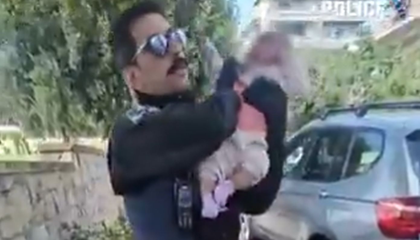 «Κέντρο,-από-τα-ρούχα-φαίνεται-κοριτσάκι»-–-Το-βίντεο-της-ΕΛΑΣ.-για-το-βρέφος-δίπλα-σε-κάδους-στον-Άλιμο