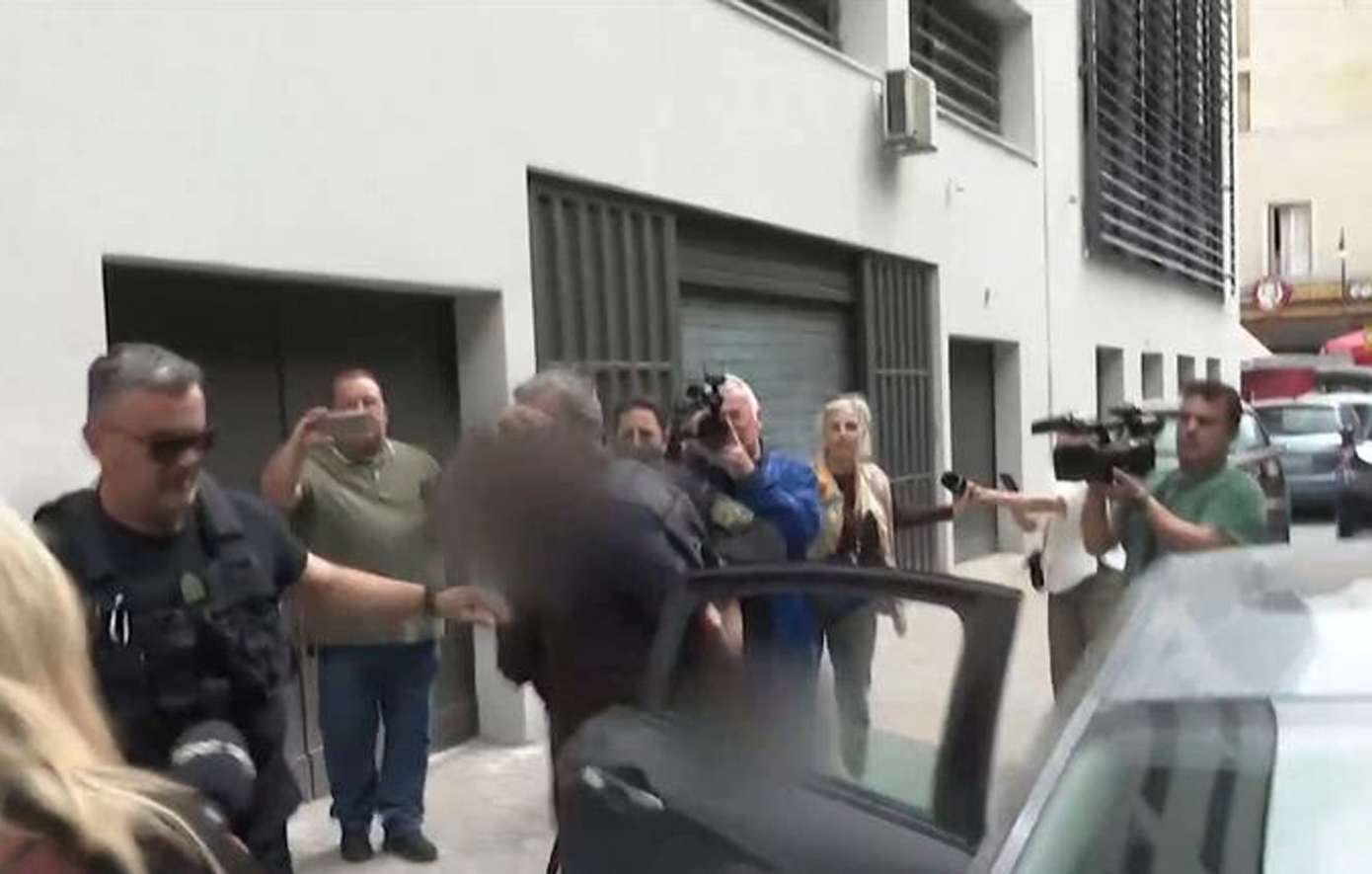 Λάρισα:-Τα-πρώτα-λόγια-του-συντρόφου-της-μητέρας-τον-οποίο-«έδειξαν»-τα-αδέλφια-για-την-κακοποίησή-τους