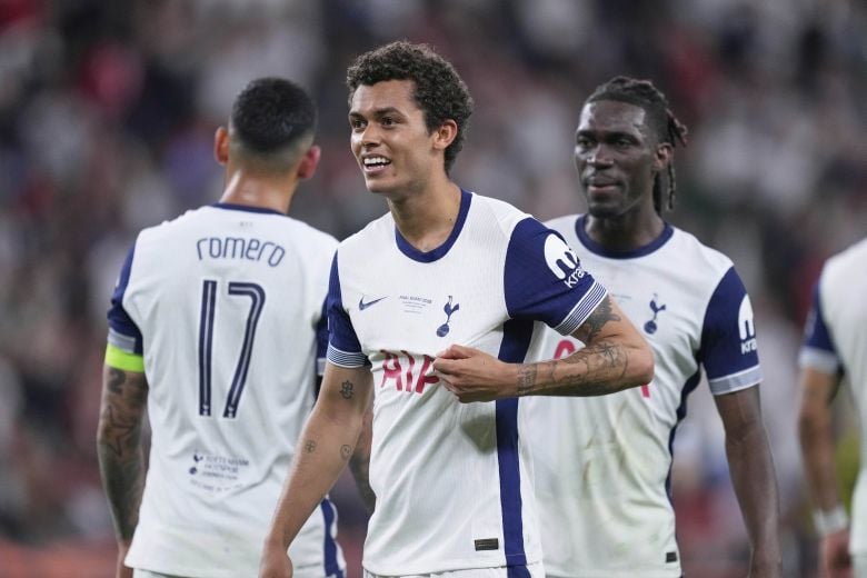 Τροπαιούχος-η-Τότεναμ-στο-europa-league