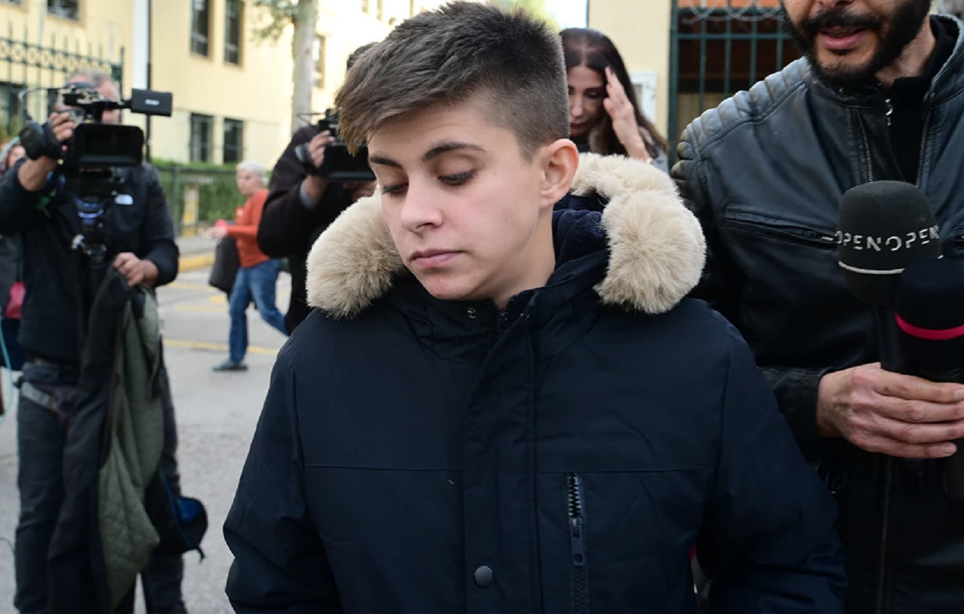 Ντελιβεράδες-κατηγορούν-την-Ειρήνη-Μουρτζούκου-για-απάτη:-«Αρπάζει-τις-παραγγελίες-και-φεύγει-χωρίς-να-πληρώσει»