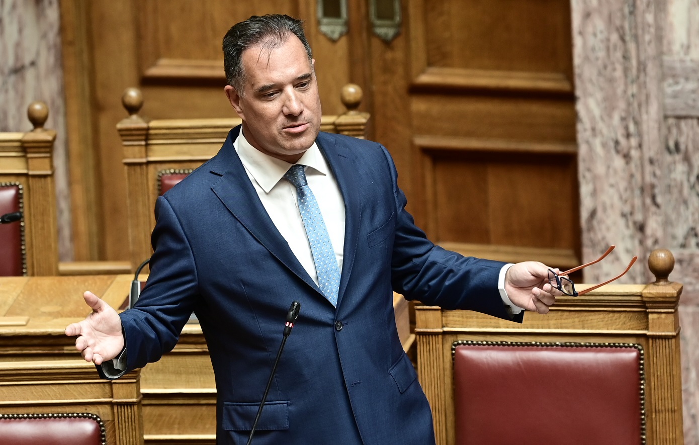 Δίκη-novartis-–-Άδωνις-Γεωργιάδης:-«Πες-μου-ποιος-σε-έβαλε»-–-«Πίστευαν-ότι-θα-κέρδιζαν-αν-έβαζαν-κάποιον-στη-φυλακή»