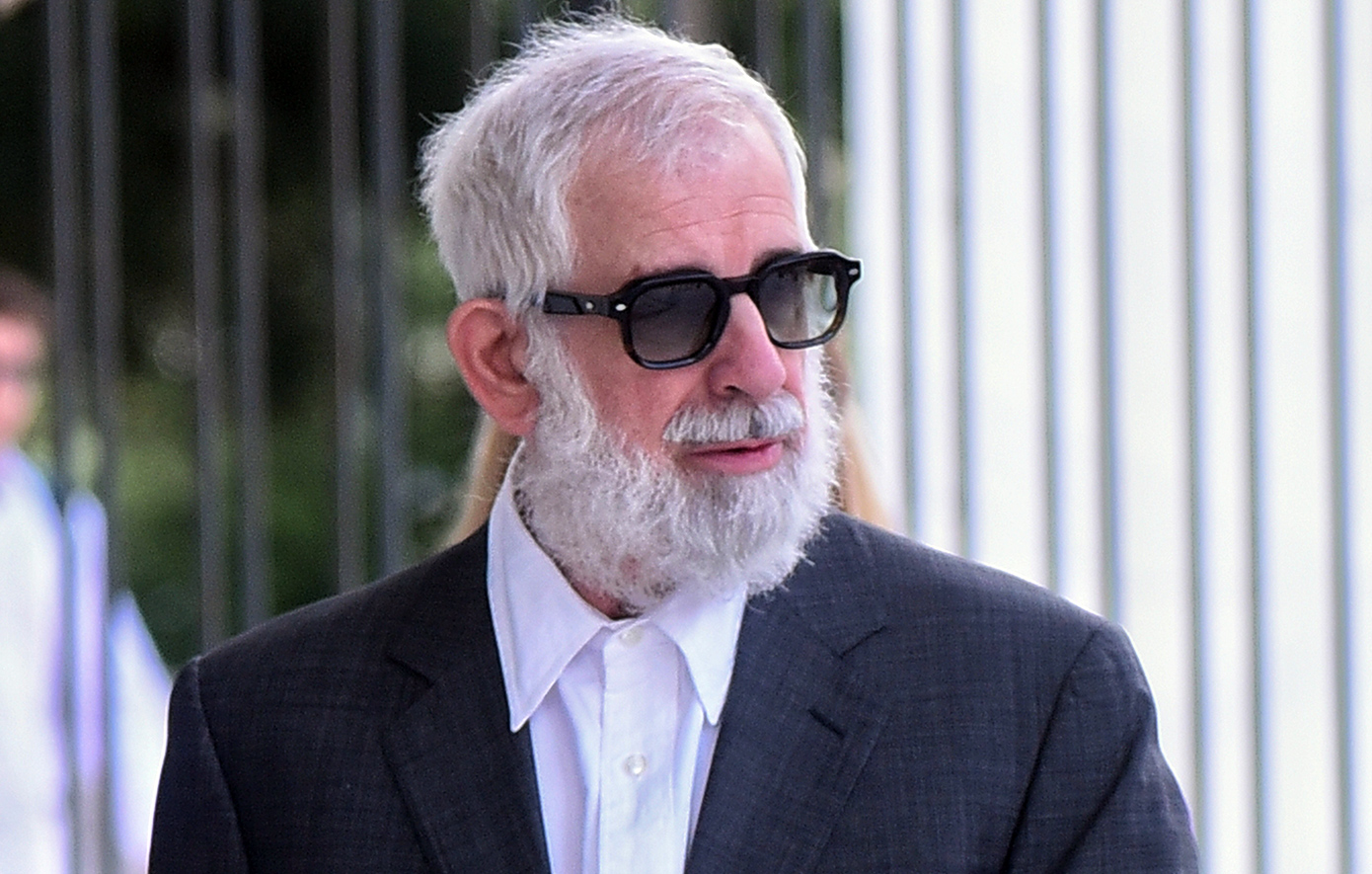 Δίκη-Φιλιππίδη:-«Κάποιοι-ψάχνουν-μια-ελπίδα-φωτός-για-να-βγουν-στην-επιφάνεια»-–-«Ο-Πέτρος-δεν-είναι-βιαστής»