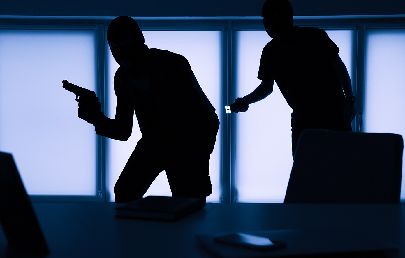 Οικιακή-βοηθός-κατήγγειλε-βασανισμό-και-ληστεία-από-μαυροφορεμένους-άνδρες-σε-διαμέρισμα-στον-Άγιο-Παντελεήμονα