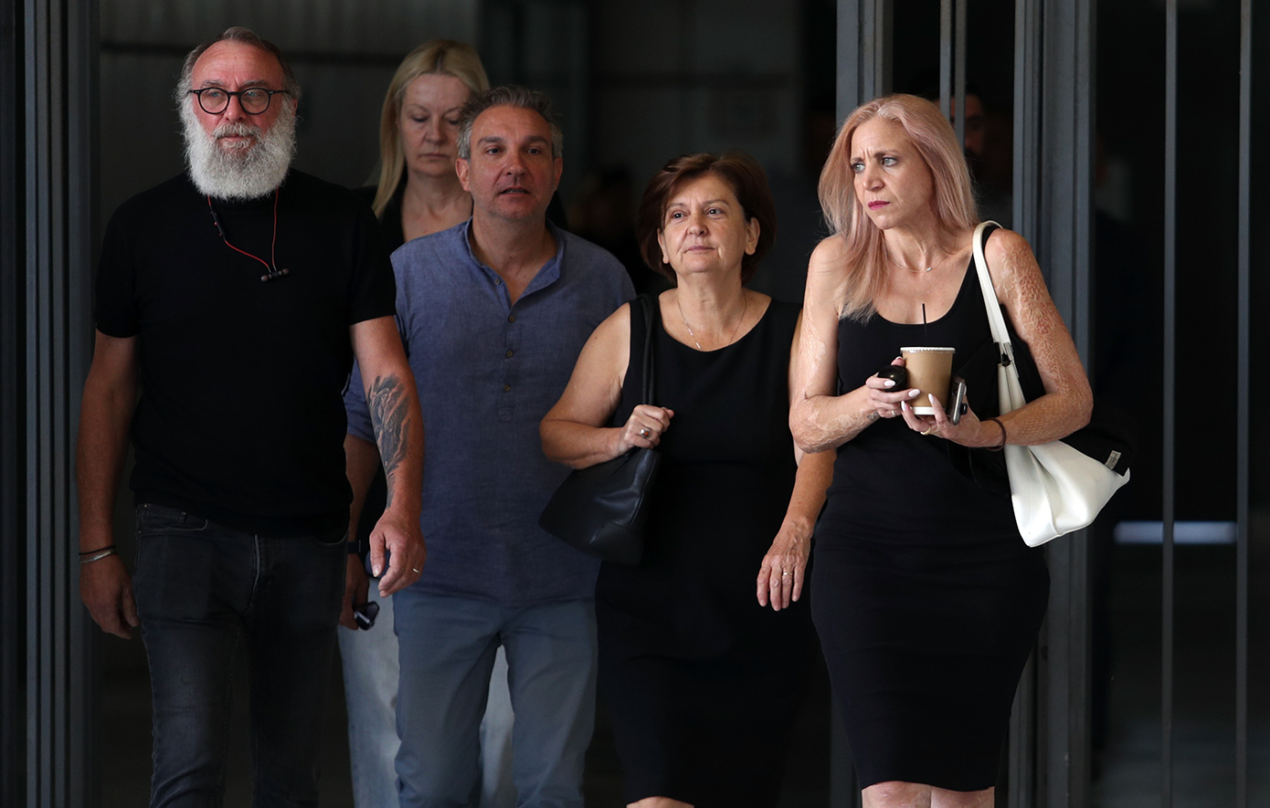 Ένταση-στη-δίκη-για-τη-φωτιά-στο-Μάτι:-Ζήτησαν-ελαφρυντικά-οι-κατηγορούμενοι-–-«Ελαφρυντικά-οι-δολοφόνοι;»