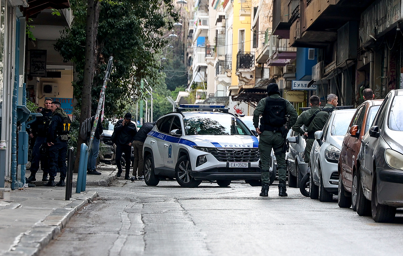 Άστεγος-επιτέθηκε-και-χτύπησε-στο-κεφάλι-υπάλληλο-του-Δήμου-Αθηναίων-στα-Εξάρχεια