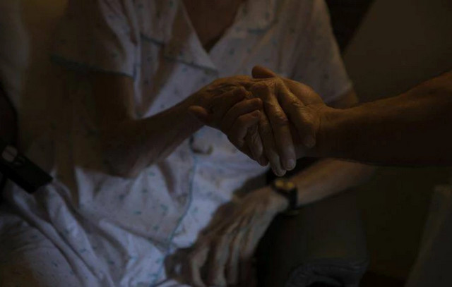 Σάπια-τρόφιμα-και-απειλές-σε-υπαλλήλους-στο-γηροκομείο-Κέρκυρας-–-«Στεναχωριόμουν-και-το-βράδυ-έκλαιγα-σπίτι-μου»