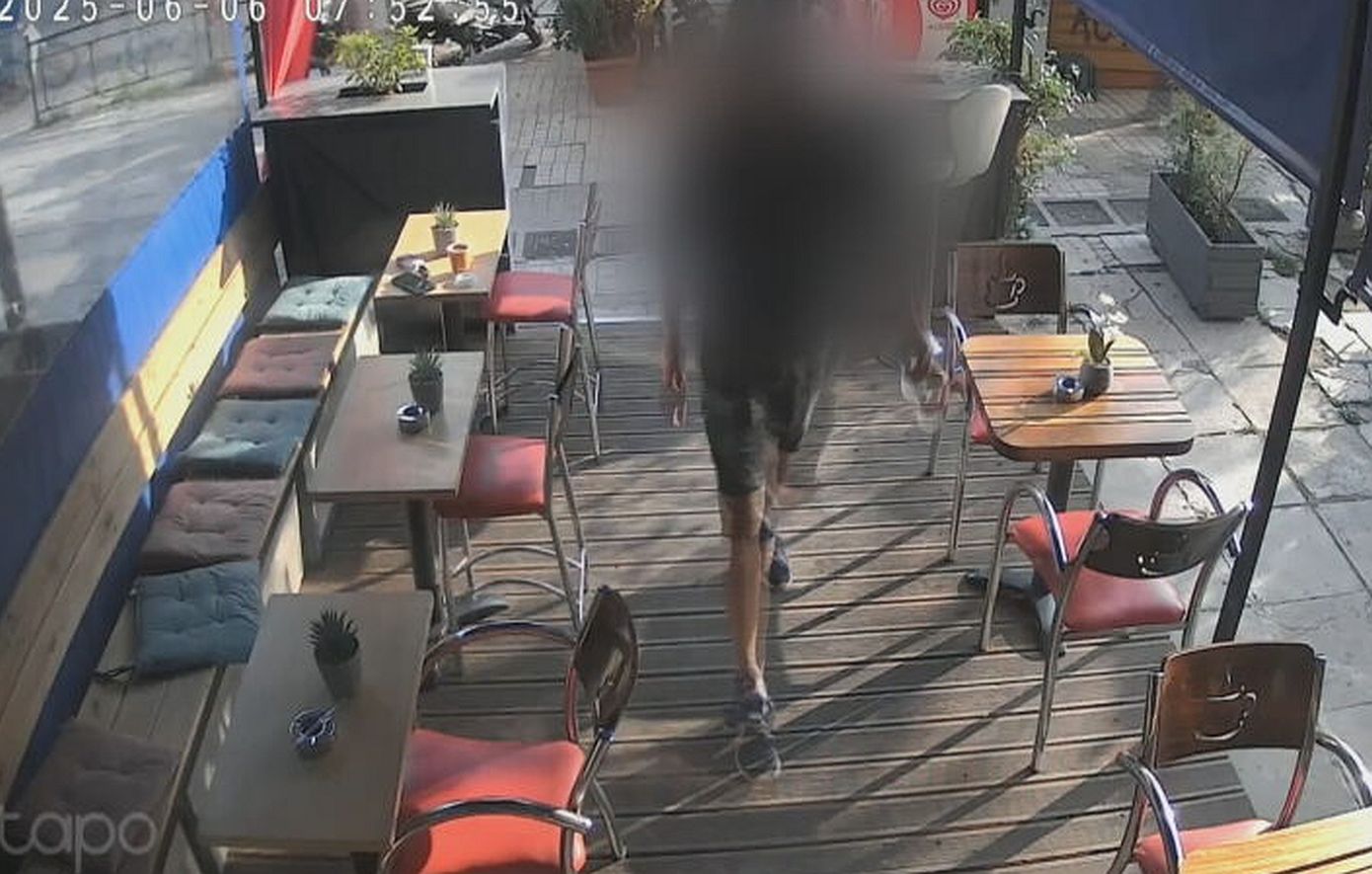 Άνδρας-επιτέθηκε-και-τραυμάτισε-65χρονη-στα-Εξάρχεια-και-37χρονο-στη-Λεωφόρο-Αλεξάνδρας-–-Συνελήφθη-από-την-αστυνομία