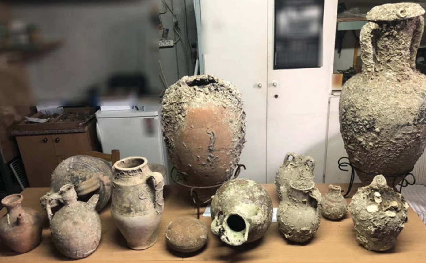 Συνελήφθη-53χρονος-που-είχε-στην-κατοχή-του-5-αμφορείς-του-5ου-πΧ.-αιώνα-και-της-Βυζαντινής-εποχής