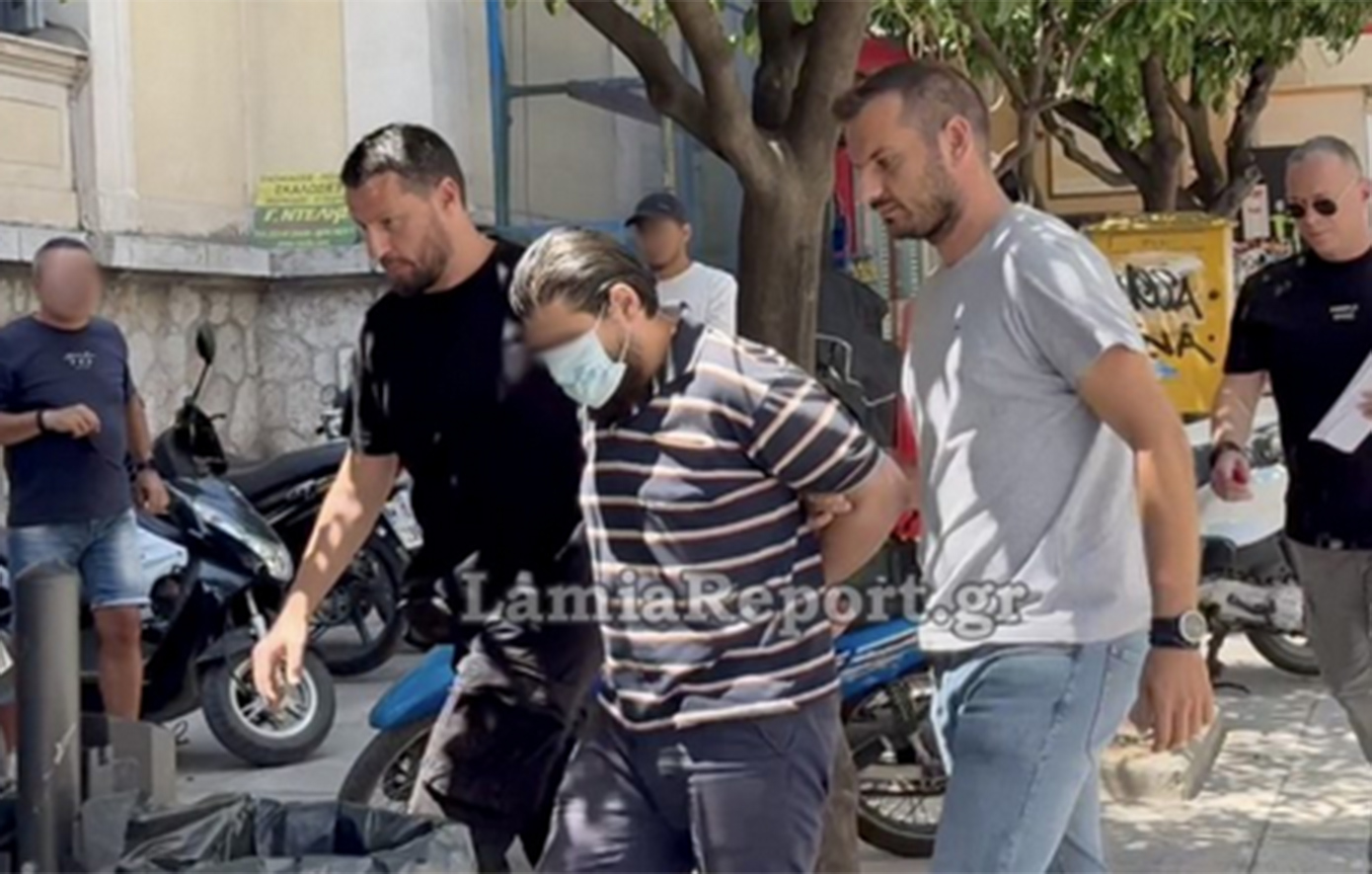 Αμίλητος-και-με-σκυμμένο-κεφάλι-διέβη-το-κατώφλι-του-εισαγγελέα-ο-δολοφόνος-του-59χρονου-Λαμιώτη-επαγγελματία