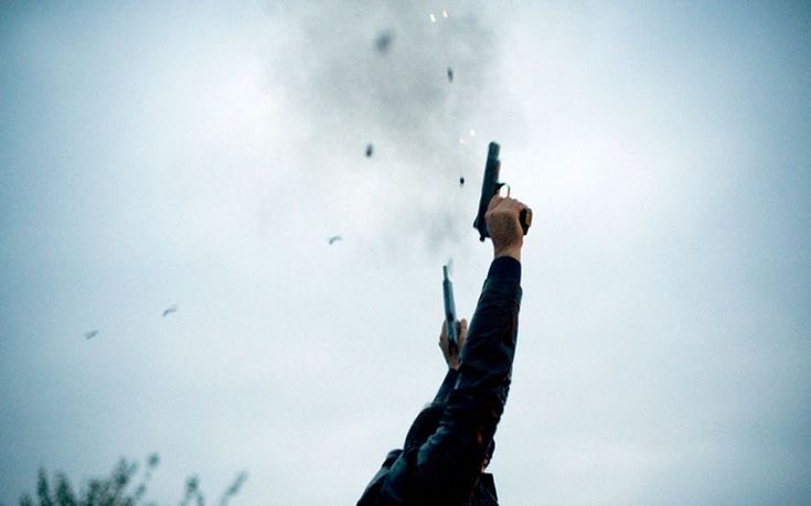 Έπεσαν-μπαλωθιές-και-ο-υπεύθυνος-της-εκδήλωσης-αρνήθηκε-να-αποκαλύψει-τους-δράστες-–-Συνελήφθη-για-υπόθαλψη-εγκληματία