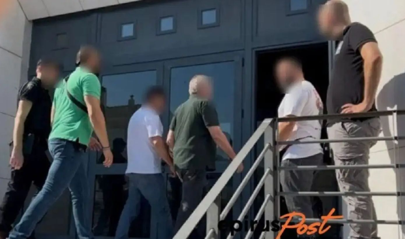 Στη…-φάκα-πιάστηκαν-14-τελωνειακοί-στο-Μαυρομάτι-Θεσπρωτίας-–-Την-Κυριακή-ξεκινούν-οι-απολογίες-τους