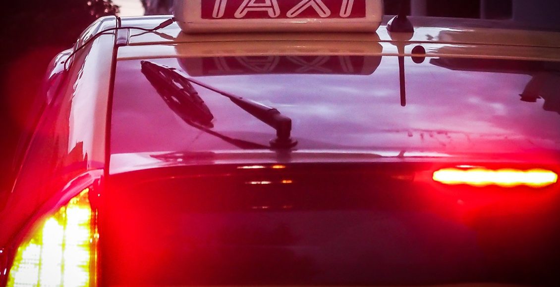 Οδηγός-ταξί-επιτέθηκε-και-λήστεψε-δύο-Γάλλους-τουρίστες-στην-Ομόνοια