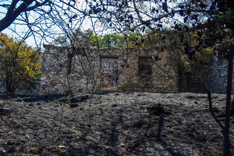 Αυστηρό-χρονοδιάγραμμα-10-ημερών-για-την-υποβολή-των-φακέλων-από-τους-πυρόπληκτους-–-Τα-ποσά-της-οικονομικής-ενίσχυσης