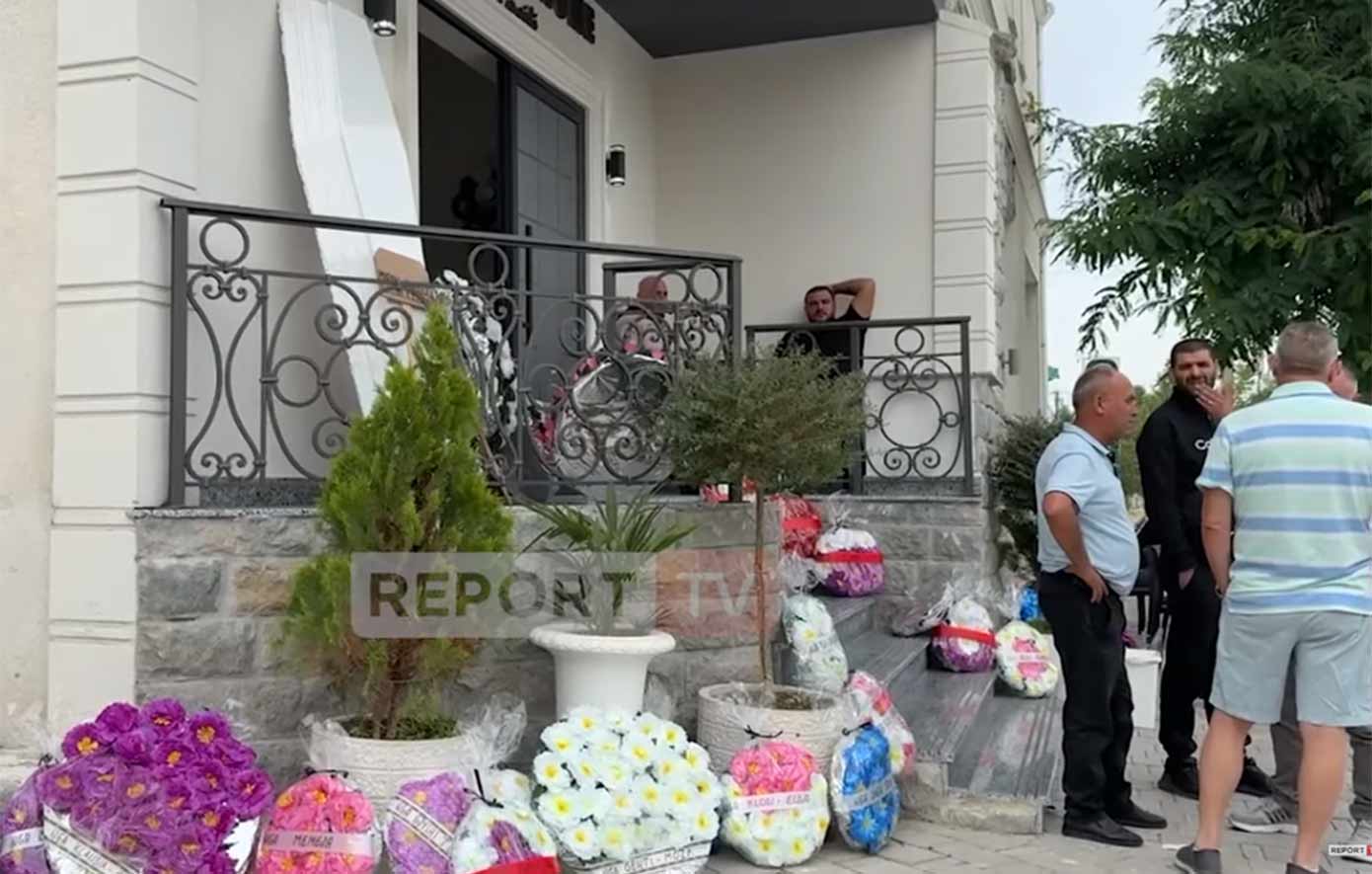 Κηδεύτηκε-στην-Κορυτσά-η-36χρονη-Μαριόλα-που-δολοφονήθηκε-από-τον-σύζυγό-της-στον-Βόλο-–-Δεν-μπόρεσαν-να-πάνε-τα-παιδιά-της