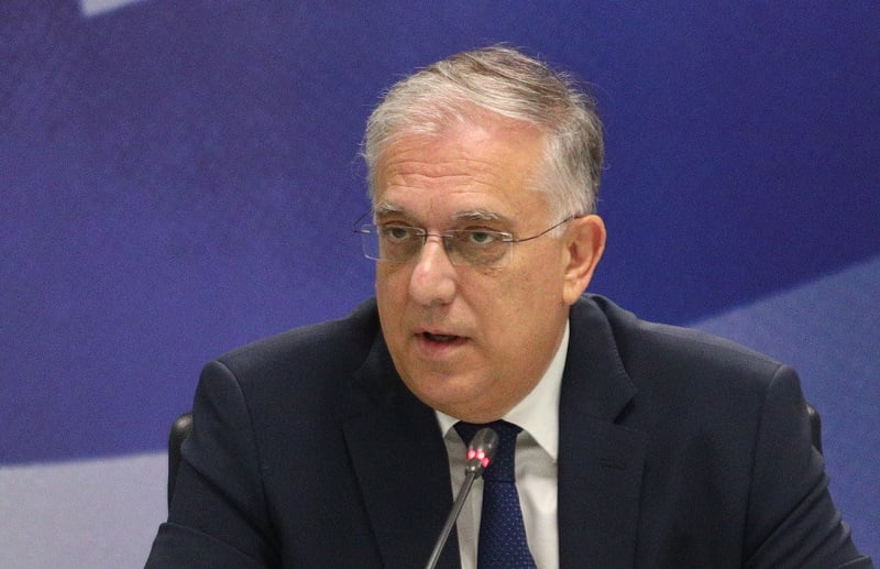 Τάκης-Θεοδωρικάκος:-Σταθερές-οι-τιμές-στα-σχολικά-είδη