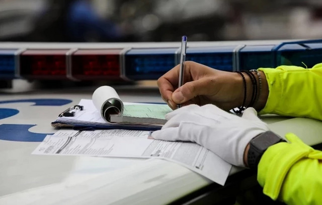 Ειδική-επιχείρηση-της-Τροχαίας-στην-Αττική-–-Οδηγός-μοτοσικλέτας-έτρεχε-στην-Περιφερειακή-Υμηττού-με-169-χλμ/ώρα