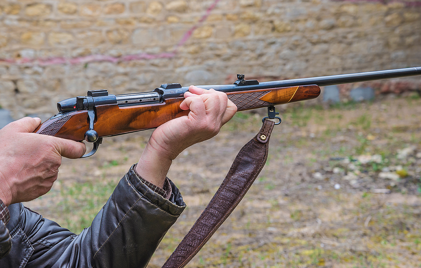 Κυνηγός-πέρασε-τον-φίλο-του-για-αγριογούρουνο-και-τον-πυροβόλησε