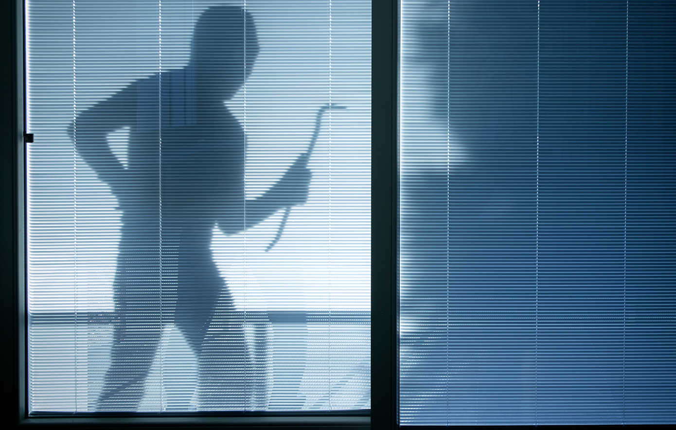 Άγρια-ληστεία-σε-σπίτι-στην-Κηφισιά:-Έδεσαν-γυναίκα-με-μονωτική-ταινία,-τη-φίμωσαν-και-της-άρπαξαν-κοσμήματα-και-λεφτά