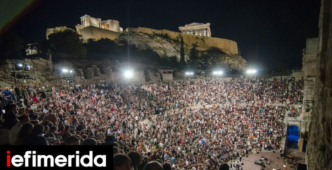 Φωτογραφίες-από-τη-μαγική-βραδιά-στο-Ηρώδειο-για-τον-Μάνο-Χατζιδάκι-Ποιοι-πήγαν
