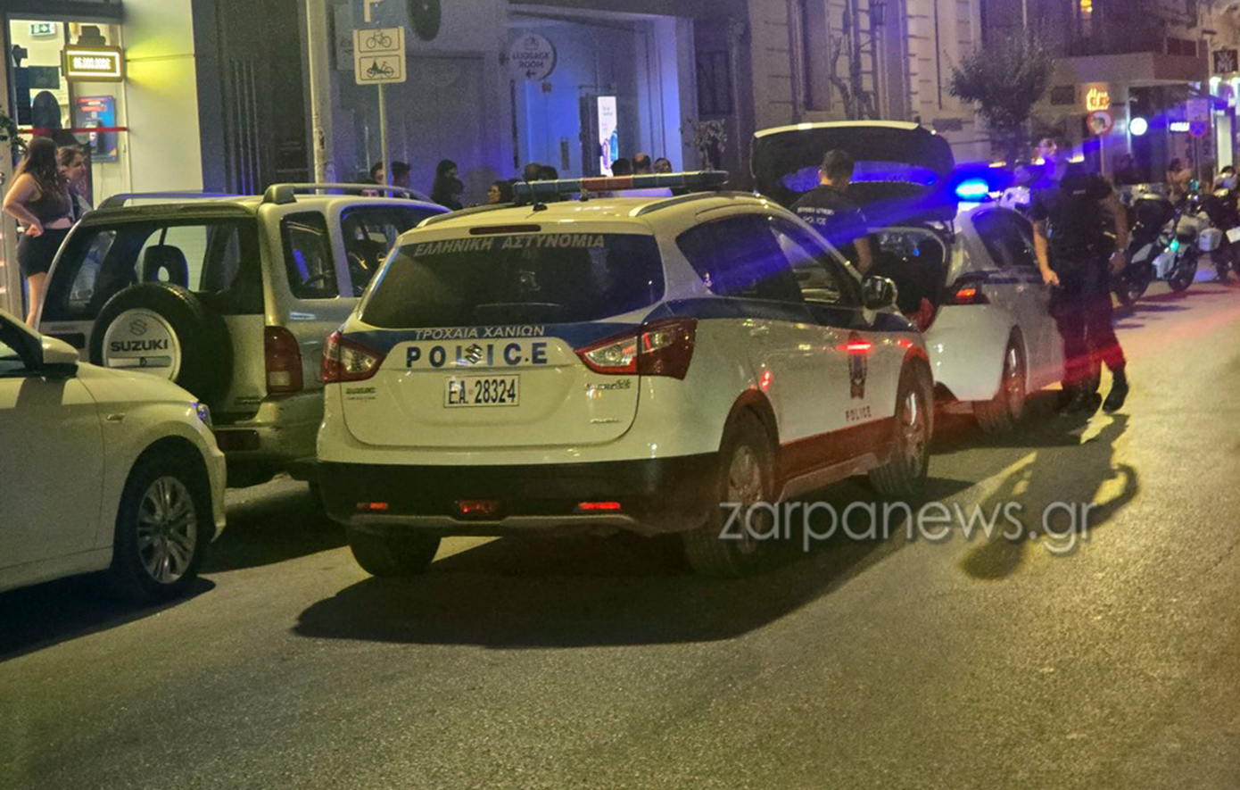 Σύλληψη-δύο-μεθυσμένων-Αμερικανών-στρατιωτικών-στα-Χανιά-–-Προκάλεσαν-ζημιές-σε-σταθμευμένο-όχημα