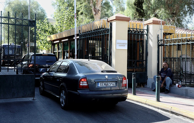 Αναβλήθηκε-η-δίκη-του-χειρουργού-που-κατηγορείται-για-«φακελάκι»-–-Γιατί-απουσίαζε-η-καταγγέλλουσα