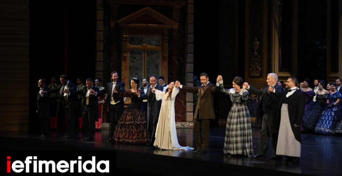 Αποθέωση-στην-Κίνα-για-την-Τραβιάτα-της-Λυρικής-Παρατεταμένο-χειροκρότημα-και-επευφημίες-[εικόνες,-βίντεο]