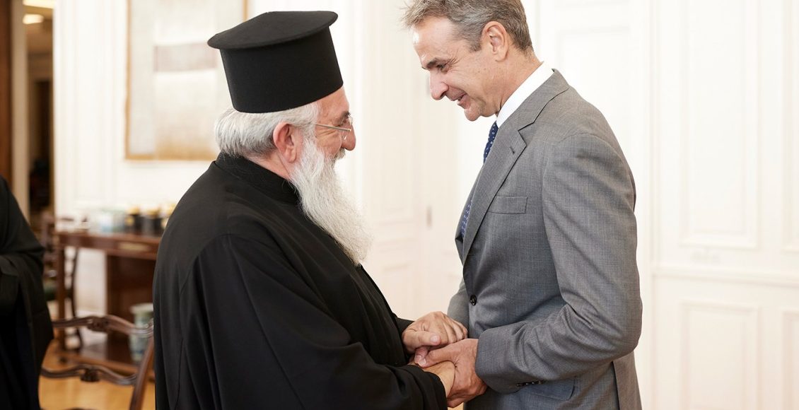 Συνάντηση-Μητσοτάκη-με-αντιπροσωπεία-της-Εκκλησίας-της-Κρήτης-με-επικεφαλής-τον-Αρχιεπίσκοπο-Ευγένιο