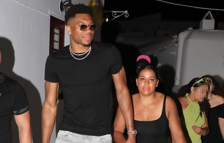 Η-ΕΛΑΣ.-επικοινώνησε-με-την-οικογένεια-Αντετοκούνμπο-μετά-το-απειλητικό-μήνυμα-που-δέχθηκε-μέσω-διαδικτύου