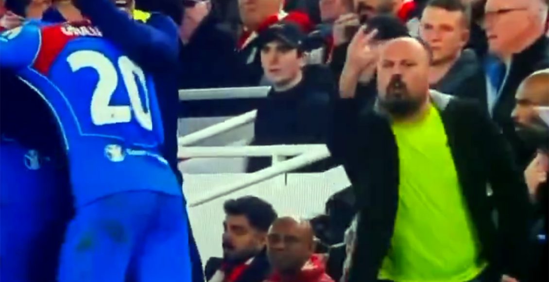 o-oπαδός-της-Λίβερπουλ-που-εξόργισε-τον-Ντιέγκο-Σιμεόνε-είχε-στο-παρελθόν-τριετή-αποκλεισμό-από-τα-γήπεδα