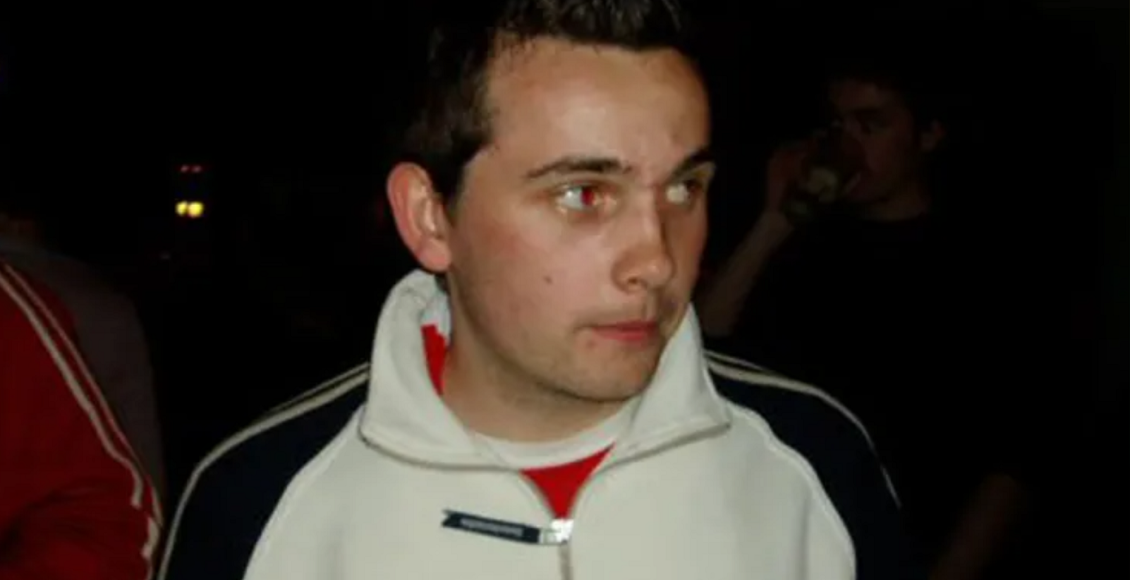 Στίβεν-Κουκ:-Μετά-από-20-χρόνια-αρχίζει-η-δίκη-για-τη-δολοφονία-στην-Κρήτη-–-Το-διαζύγιο-που-κράτησε-ανοιχτή-την-υπόθεση