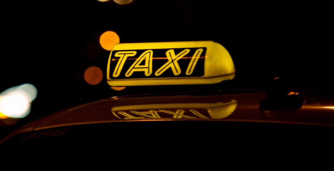 Ξέφυγε-καβγάς-ταξιτζή-και-οδηγού-μηχανής-στο-Παλαιό-Φάληρο:-Έπεσε-ξύλο,-βγήκε-και-όπλο-που-εκπυρσοκρότησε