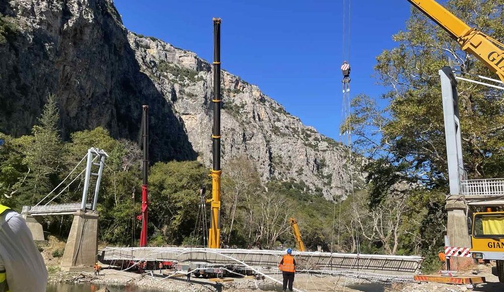 Τέλος-εποχής-για-την-κρεμαστή-γέφυρα-της-κοιλάδας-των-Τεμπών