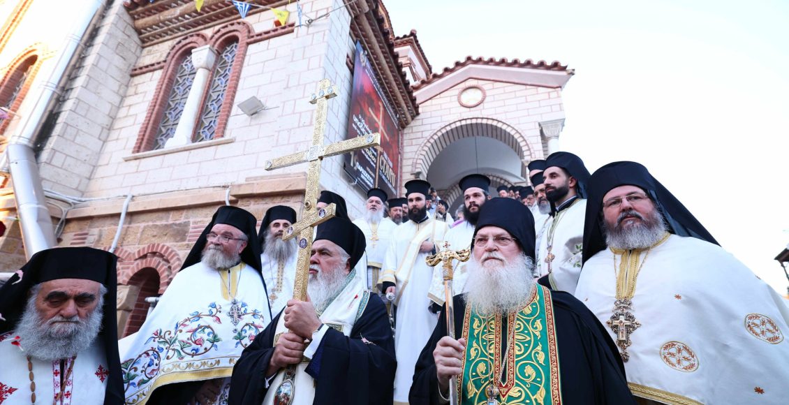 Υποδοχή-του-Τιμίου-Σταυρού-του-Μ.-Κωνσταντίνου-στην-ενορία-Αγίων-Κωνσταντίνου-και-Ελένης-Ηλιουπόλεως-Θεσσαλονίκης