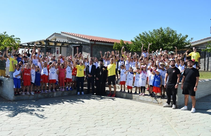 Η-4η-αθλητική-εορτή-του-Μπάσκετ-στις-Κατασκηνώσεις-“Παίδων-Χώρα”-της-Μητροπόλεως-Μαρωνείας