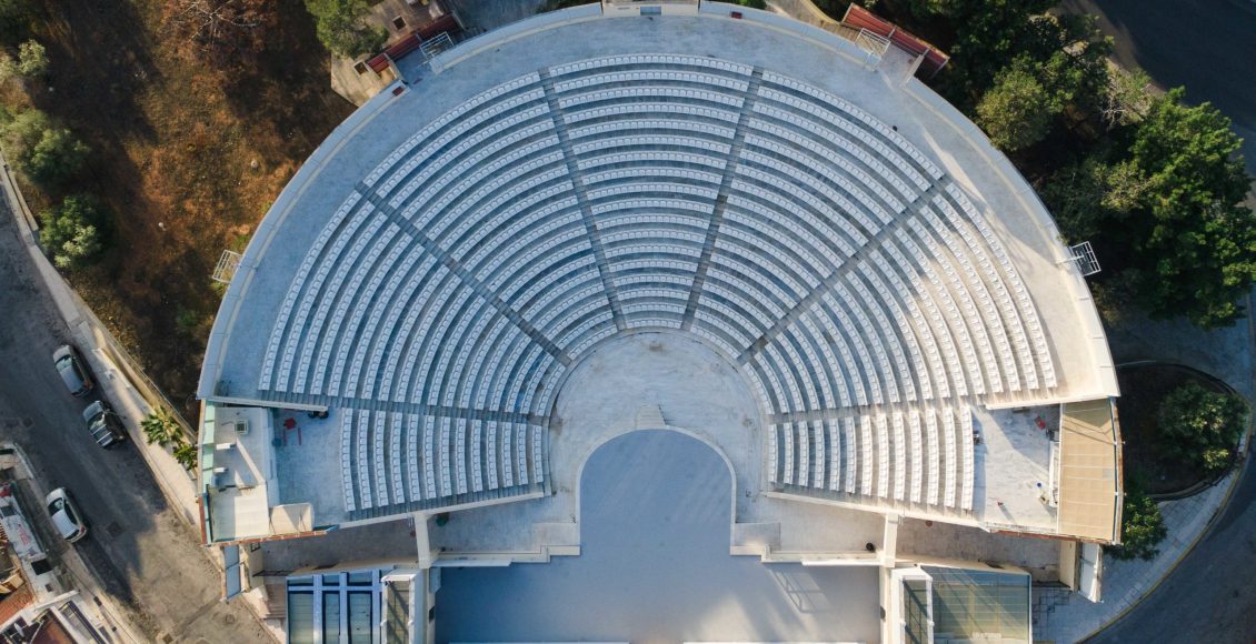 Φιλανθρωπική-Συναυλία-της-Ιεράς-Μητροπόλεως-Πειραιώς-με-τον-Θοδωρή-Φέρρη-στο-Βεάκειο-Θέατρο