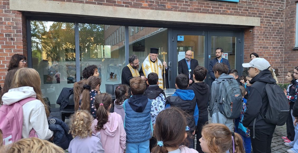 Ο-Μητροπολίτης-Σουηδίας-Κλεόπας-τέλεσε-τον-Αγιασμό-στο-Ελληνικό-Σχολείο-Στοκχόλμης