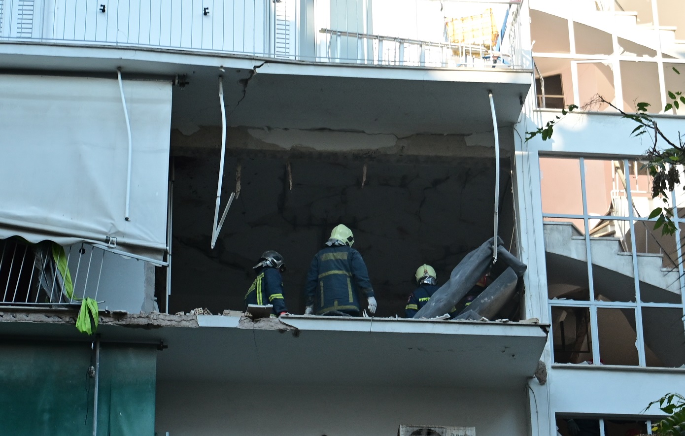 Κρατική-αρωγή-στους-πληγέντες-της-τρομοκρατικής-ενέργειας-την-31η-Οκτωβρίου-2024-στην-Αρκαδίας-4-στους-Αμπελόκηπους