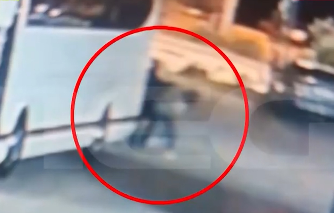 Καρέ-–-καρέ-η-γυναικοκτονία-της-Γαρυφαλλιάς-στην-Πάτρα-πριν-έναν-χρόνο-–-Την-κλώτσαγε-και-τη-χτυπούσε-στο-κεφάλι