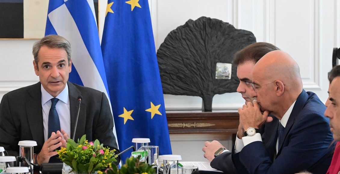 Μητσοτάκης-στο-υπουργικό:-Μάχη-για-την-αλήθεια,-από-τα-Τέμπη-μέχρι-την-εξωτερική-πολιτική-–-Εκπέμψαμε-το-σήμα-της-ισχυρής-Ελλάδας-στον-ΟΗΕ