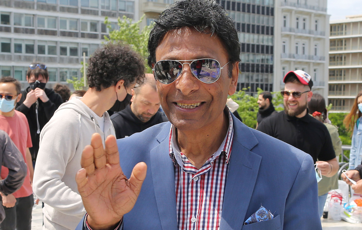 Ελεύθερος-ο-Βασίλης-Παϊτέρης:-«Μπορεί-να-πάει-στα-7-παιδιά-του»-λέει-ο-δικηγόρος-του