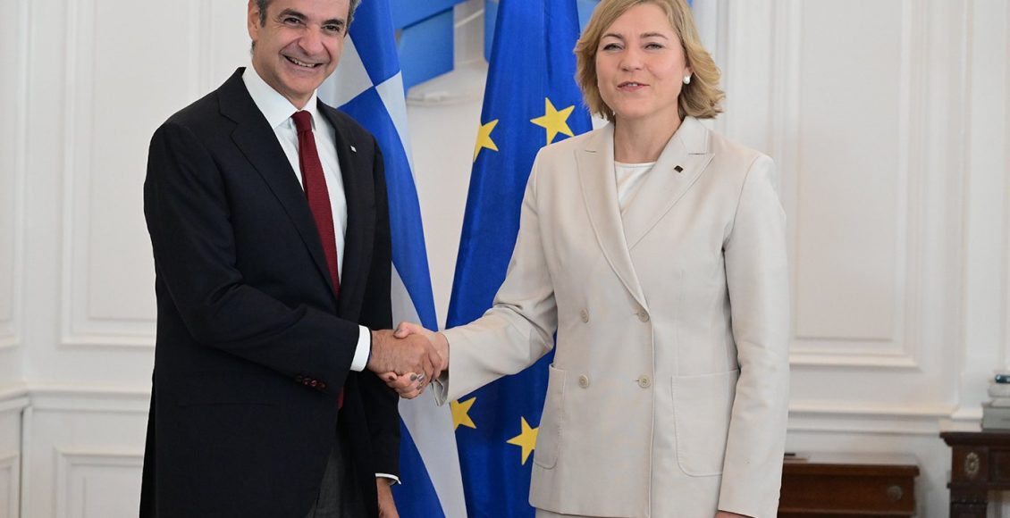 Η-προστασία-των-ανηλίκων-στην-ψηφιακή-εποχή-στο-επίκεντρο-της-συνάντησης-του-Κυριάκου-Μητσοτάκη-με-την-αντιπρόεδρο-της-Κομισιόν