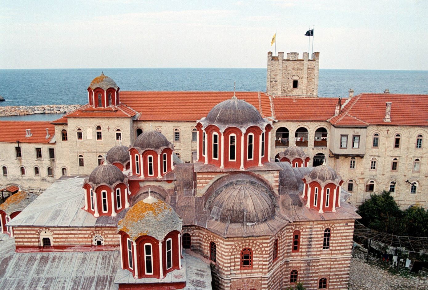 Συνελήφθη-στη-Θεσσαλονίκη-44χρονος-που-προέτρεπε-σε-πράξεις-βίας-κατά-του-ηγούμενου-της-Ιεράς-Μονής-Εσφιγμένου-Αγίου-Όρους