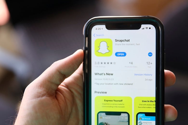Στο-στόχαστρο-έρευνας-της-Κομισιόν-για-snapchat,-youtube,-app-store-της-apple-και-google-play