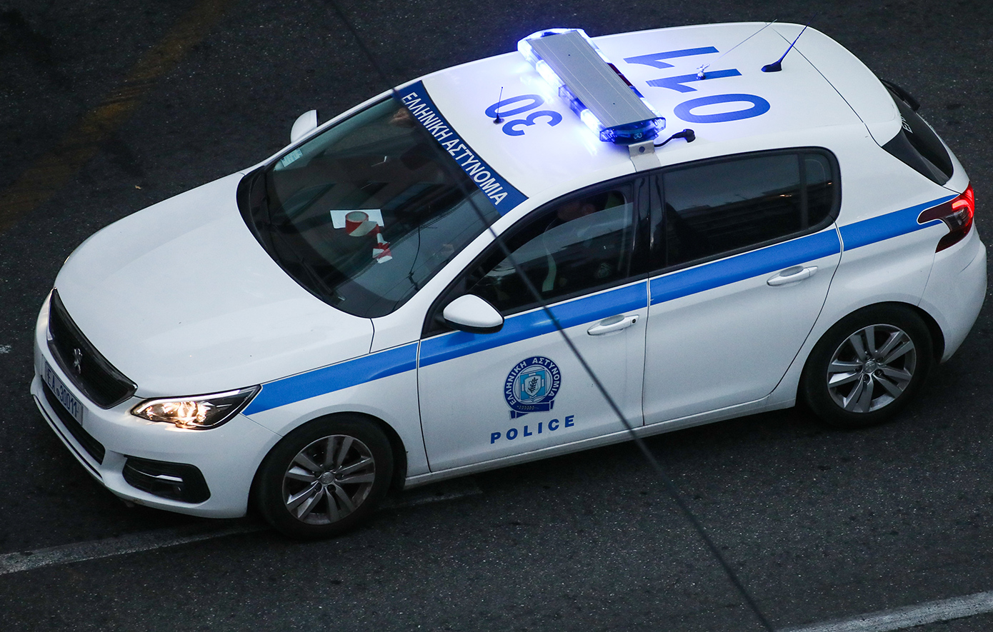 Μπλόκο-σε-34χρονη-που-κατηγορείται-για-επτά-περιπτώσεις-κλοπών-στην-Κρήτη-–-Έκλεψε-μηχανή,-ηλεκτρονικές-συσκευές,-κινητά-και-χρήματα