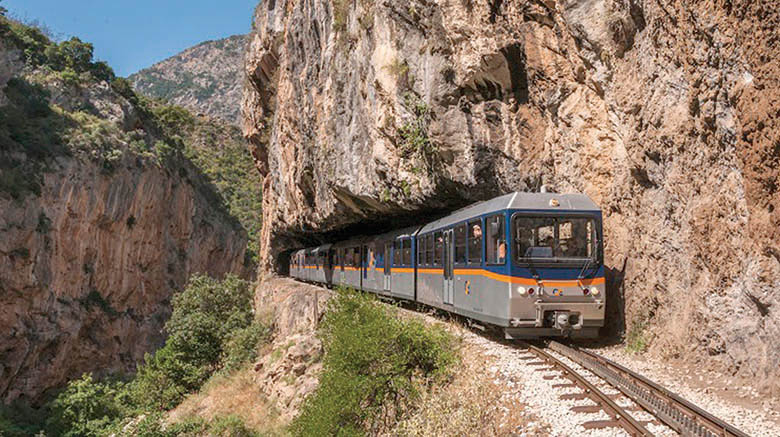 Ακινητοποιήθηκε-ο-Οδoντωτός-κοντά-στο-Διακοφτό-–-Απεγκλωβίστηκαν-οι-επιβάτες-–-ertnews.gr