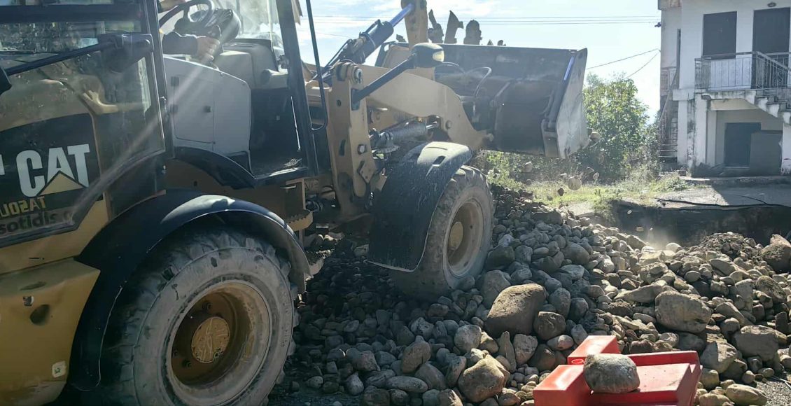 Ξεκίνησαν-οι-εργασίες-αποκατάστασης-από-την-καθίζηση-στις-Φυτείες-Αιτωλοακαρνανίας-–-ertnews.gr