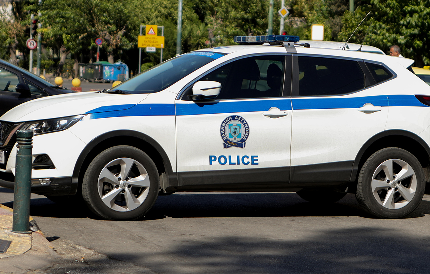 Θεσσαλονίκη:-Έκλεψαν-από-κατάστημα-47-κινητά-τηλέφωνα-αξίας-50.000-ευρώ