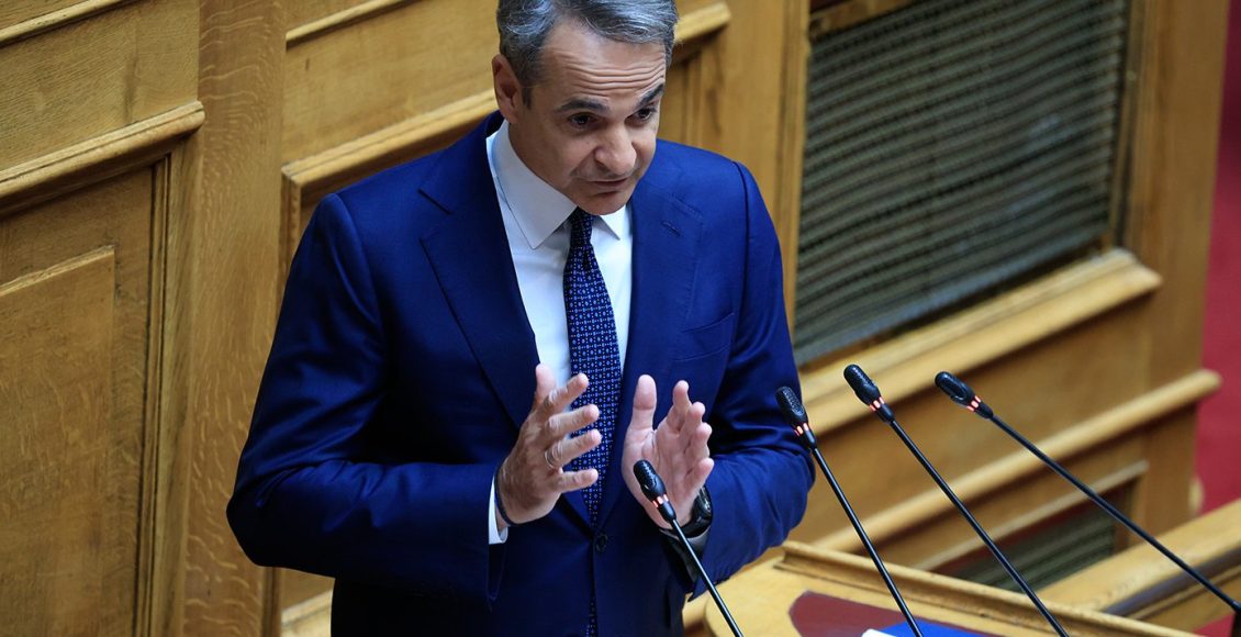 Μητσοτάκης-από-Βουλή:-Οι-εθνικοί-χειρισμοί-δεν-ασκούνται-σε-καφενεία-και-πάνελ-–-Η-διπλωματία-δεν-μπορεί-να-συγχέεται-με-την-επαναστατική-γυμναστική