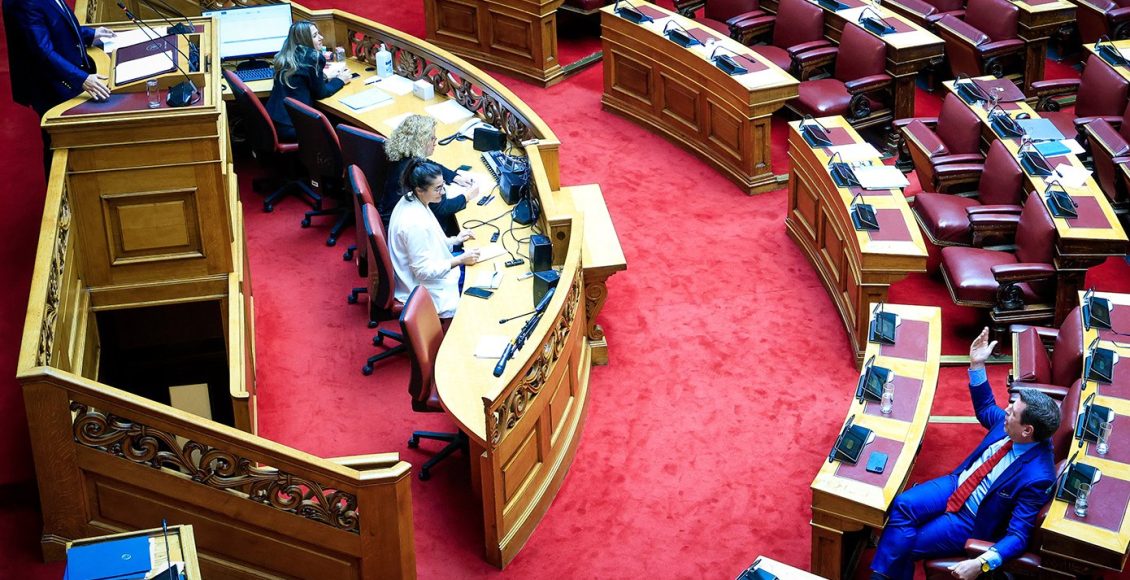 Αυστηρό-μήνυμα-Κακλαμάνη-μετά-το-χθεσινό-επεισόδιο-μεταξύ-Βελόπουλου-–-Καιρίδη:-«Να-προστατεύουμε-τον-κοινοβουλευτικό-πολιτισμό»