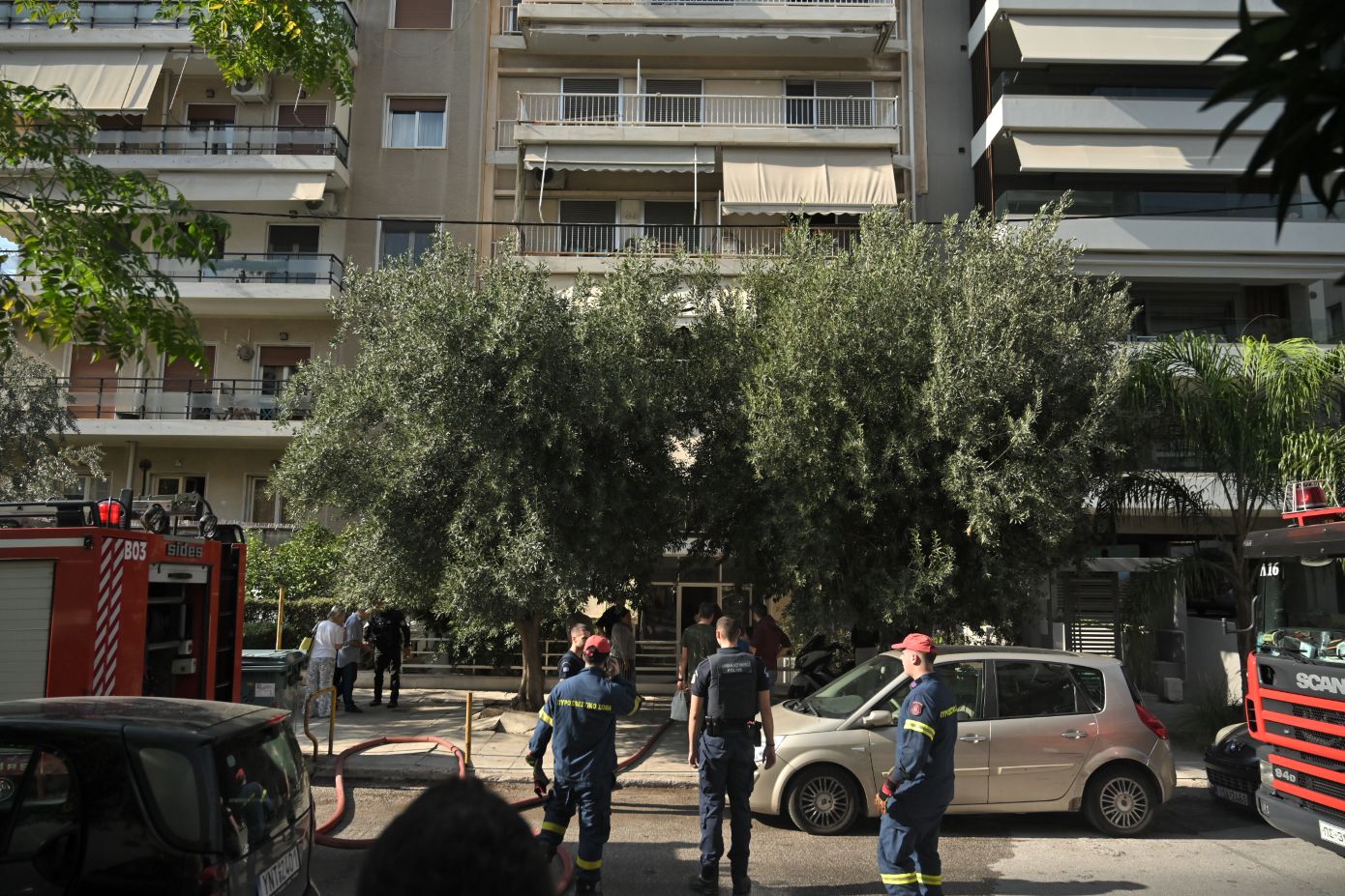 Συναγερμός-στη-Νέα-Σμύρνη-για-φωτιά-σε-διαμέρισμα-της-οδού-Ιωνίας-–-Τέθηκε-υπό-έλγεχο